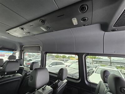 2022 Mercedes-Benz Sprinter 2500   - Photo 9 - Miami, FL 33147