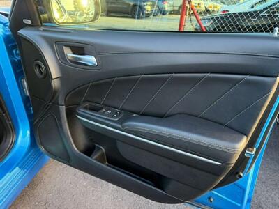 2023 Dodge Charger Scat Pack   - Photo 9 - Miami, FL 33147