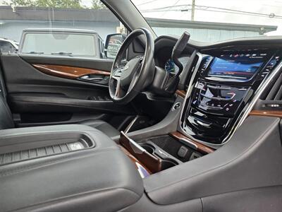 2019 Cadillac Escalade ESV Luxury   - Photo 28 - Miami, FL 33147