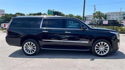 2019 Cadillac Escalade ESV Luxury   - Photo 8 - Miami, FL 33147