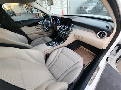 2020 Mercedes-Benz C 300   - Photo 2 - Miami, FL 33147