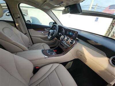 2022 Mercedes-Benz GLC GLC 300 4MATIC - Photo 11 - Miami, FL 33147