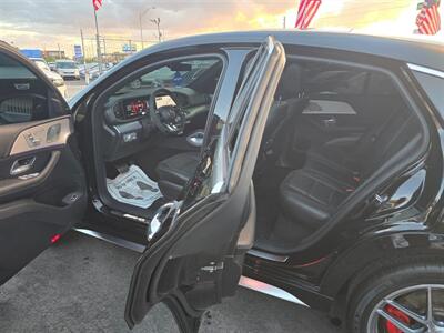 2025 Mercedes-Benz AMG GLE 63 S   - Photo 25 - Miami, FL 33147