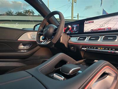 2025 Mercedes-Benz AMG GLE 63 S   - Photo 31 - Miami, FL 33147