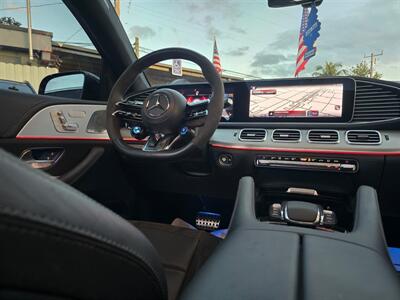 2025 Mercedes-Benz AMG GLE 63 S   - Photo 23 - Miami, FL 33147