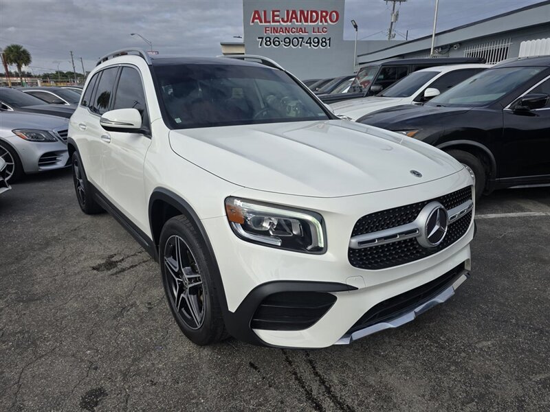 2021 Mercedes-Benz GLB Base photo 25