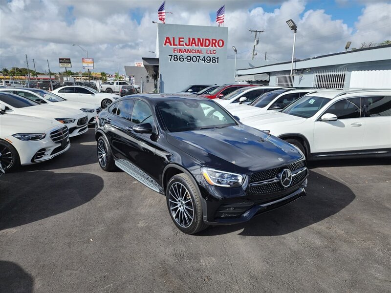 2021 Mercedes-Benz GLC GLC 300 4MATIC   - Photo 1 - Miami, FL 33147