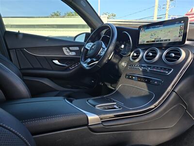 2021 Mercedes-Benz GLC GLC 300 4MATIC   - Photo 2 - Miami, FL 33147