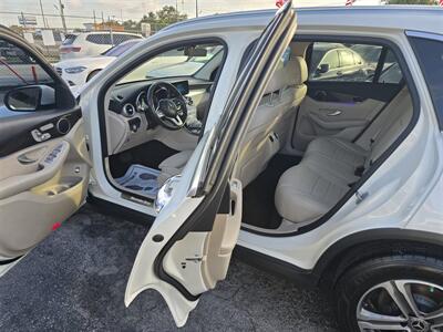 2021 Mercedes-Benz GLC GLC 300   - Photo 20 - Miami, FL 33147