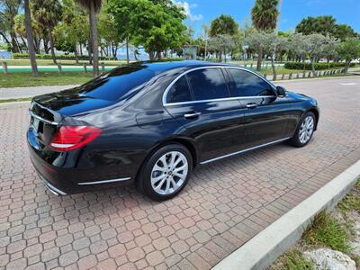 2019 Mercedes-Benz E 300 4MATIC   - Photo 10 - Miami, FL 33147