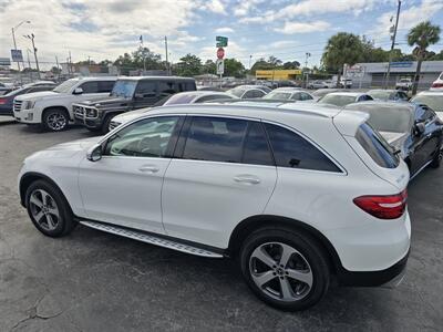 2018 Mercedes-Benz GLC GLC 300   - Photo 14 - Miami, FL 33147