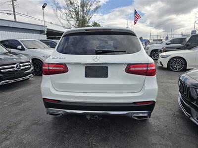 2018 Mercedes-Benz GLC GLC 300   - Photo 17 - Miami, FL 33147