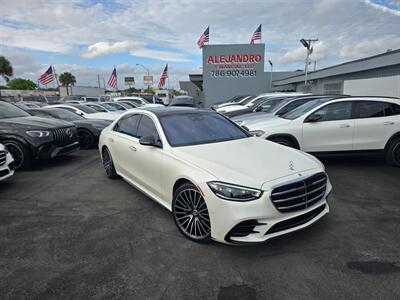 2022 Mercedes-Benz S 580 4MATIC - Photo 2 - Miami, FL 33147