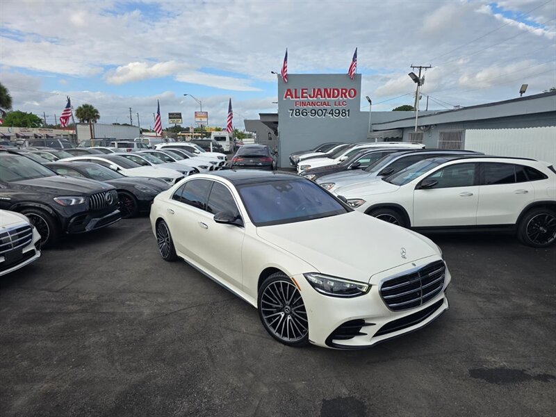 2022 Mercedes-Benz S 580 4MATIC   - Photo 1 - Miami, FL 33147