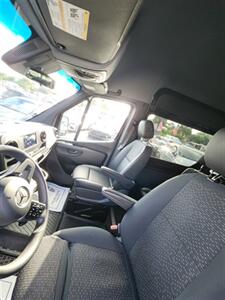 2024 Mercedes-Benz Sprinter 2500 - Photo 16 - Miami, FL 33147