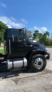 2013 Interational 4300   - Photo 8 - Miami, FL 33147