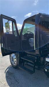 2013 Interational 4300   - Photo 15 - Miami, FL 33147