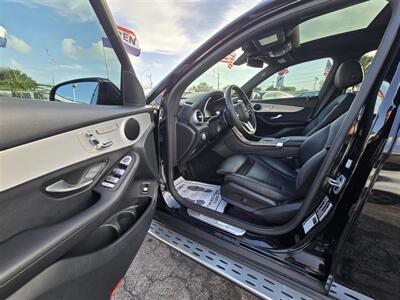 2021 Mercedes-Benz GLC GLC 300   - Photo 12 - Miami, FL 33147