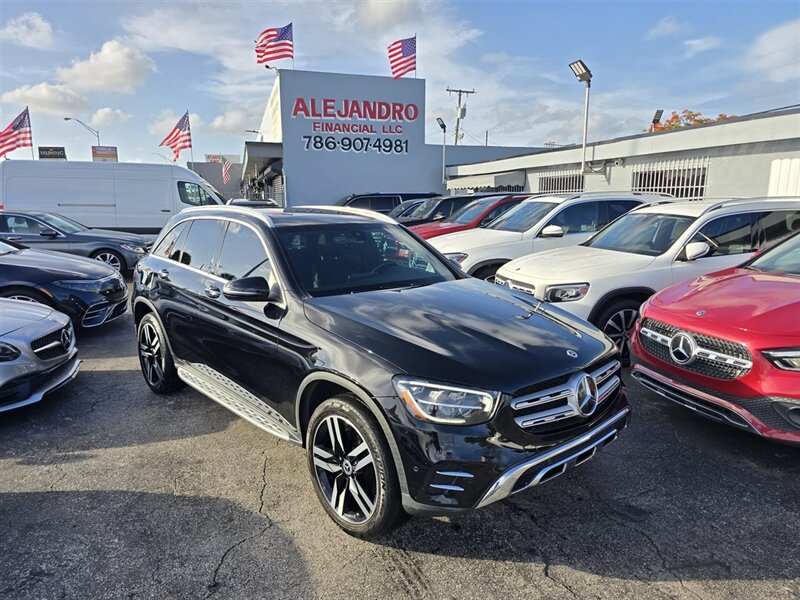 2021 Mercedes-Benz GLC GLC 300 - Photo 1 - Miami, FL 33147