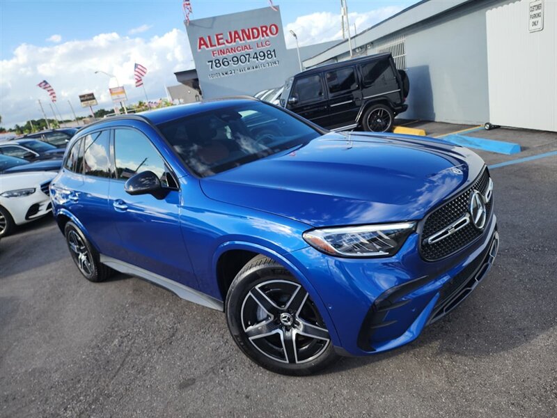 2023 Mercedes-Benz GLC GLC 300   - Photo 1 - Miami, FL 33147