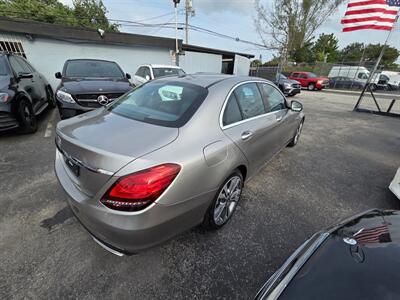 2019 Mercedes-Benz C 300   - Photo 19 - Miami, FL 33147