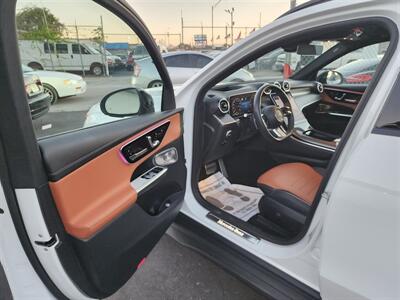 2023 Mercedes-Benz GLC GLC 300   - Photo 20 - Miami, FL 33147