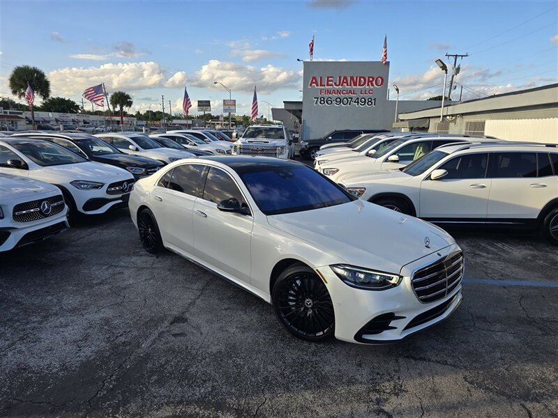 2022 Mercedes-Benz S 580 4MATIC   - Photo 1 - Miami, FL 33147