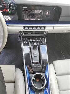 2022 Porsche 911 Targa 4S   - Photo 14 - Miami, FL 33147