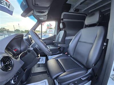 2024 Mercedes-Benz Sprinter 2500   - Photo 24 - Miami, FL 33147