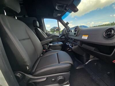 2024 Mercedes-Benz Sprinter 2500   - Photo 11 - Miami, FL 33147