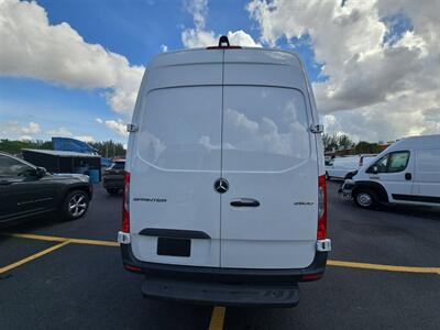 2024 Mercedes-Benz Sprinter 2500   - Photo 6 - Miami, FL 33147