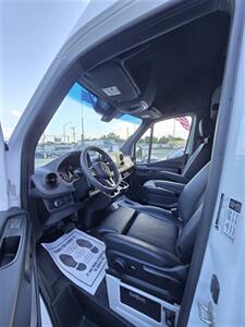 2024 Mercedes-Benz Sprinter 2500   - Photo 21 - Miami, FL 33147