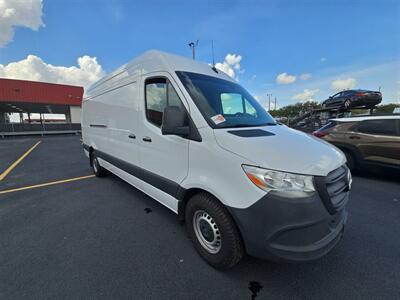 2024 Mercedes-Benz Sprinter 2500   - Photo 1 - Miami, FL 33147