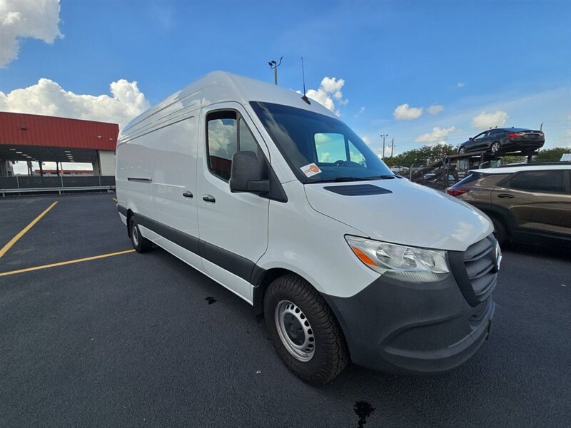 2024 Mercedes-Benz Sprinter 2500 - Photo 1 - Miami, FL 33147