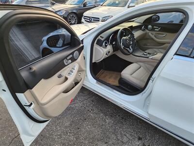 2019 Mercedes-Benz C 300 4MATIC   - Photo 21 - Miami, FL 33147