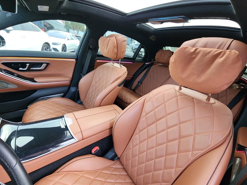 2022 Mercedes-Benz S 580 4MATIC   - Photo 1 - Miami, FL 33147