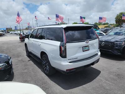 2022 Cadillac Escalade Sport   - Photo 10 - Miami, FL 33147