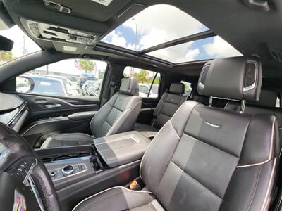 2022 Cadillac Escalade Sport   - Photo 16 - Miami, FL 33147