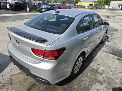 2019 Kia Rio S   - Photo 4 - Miami, FL 33147