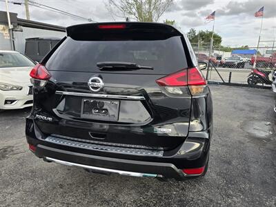 2019 Nissan Rogue SV   - Photo 14 - Miami, FL 33147