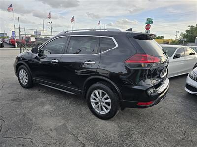 2019 Nissan Rogue SV   - Photo 13 - Miami, FL 33147