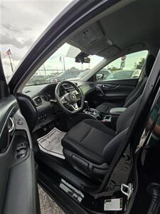 2019 Nissan Rogue SV   - Photo 17 - Miami, FL 33147