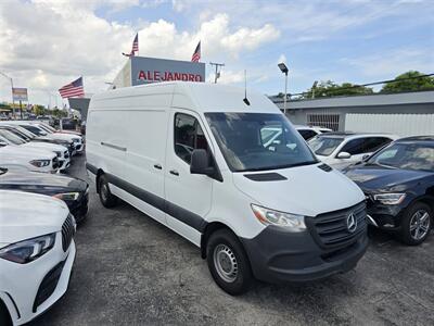 2020 Mercedes-Benz Sprinter 2500   - Photo 1 - Miami, FL 33147