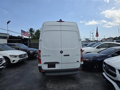 2020 Mercedes-Benz Sprinter 2500   - Photo 6 - Miami, FL 33147