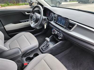 2019 Kia Rio S   - Photo 14 - Miami, FL 33147