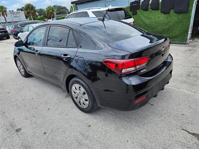 2019 Kia Rio S   - Photo 3 - Miami, FL 33147