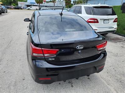 2019 Kia Rio S   - Photo 7 - Miami, FL 33147