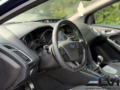 2016 Ford Focus ST - Photo 9 - Bethlehem, PA 18018