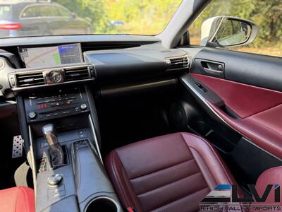 2018 Lexus IS 300 - Photo 24 - Bethlehem, PA 18018