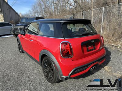 2022 MINI Hardtop 2 Door Cooper S   - Photo 10 - Bethlehem, PA 18018